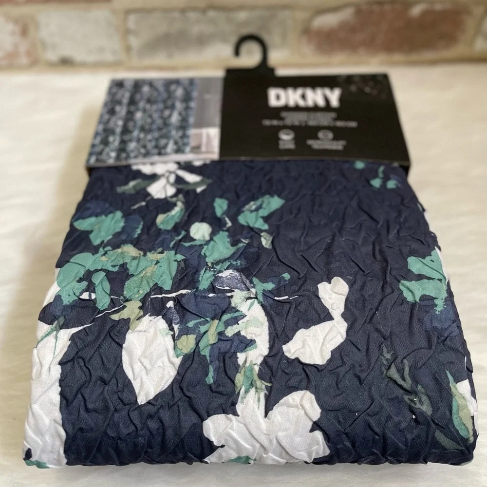 DKNY SHOWER CURTAIN JASPER FLORAL